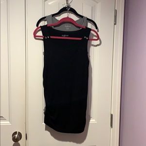 Set of 2 maternity/nursing tanks